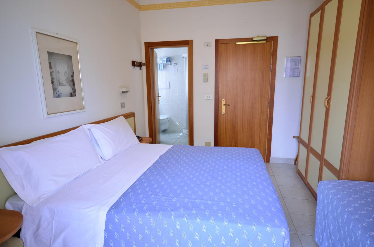 Hotel Man Лидо-ди-Савио Экстерьер фото